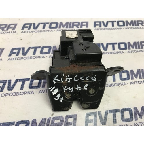 Замок багажника Kia Ceed Combi 2006-2012 812301H300